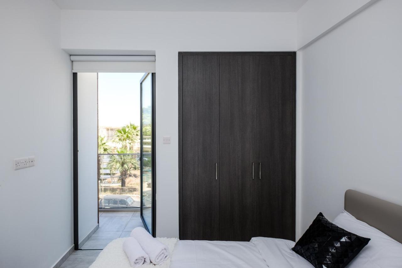 Solaar Apartments st Lazarous Larnaca Buitenkant foto