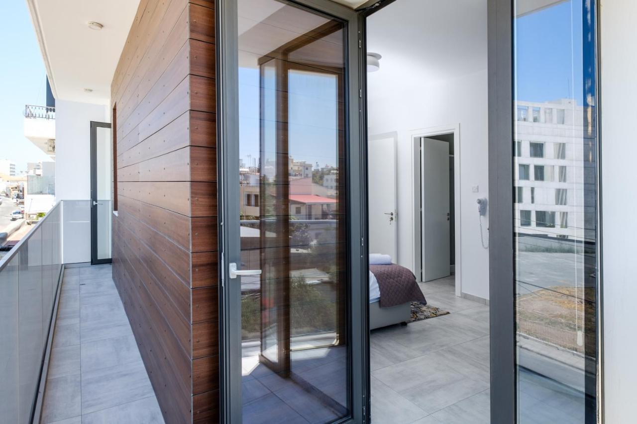 Solaar Apartments st Lazarous Larnaca Buitenkant foto