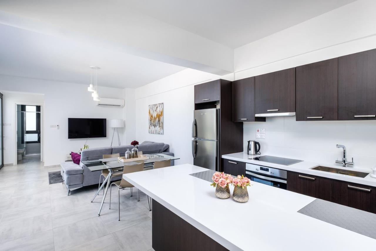Solaar Apartments st Lazarous Larnaca Buitenkant foto